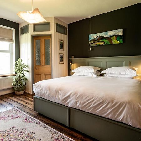 The Old Vicarage Bed and Breakfast Moylgrove Eksteriør billede