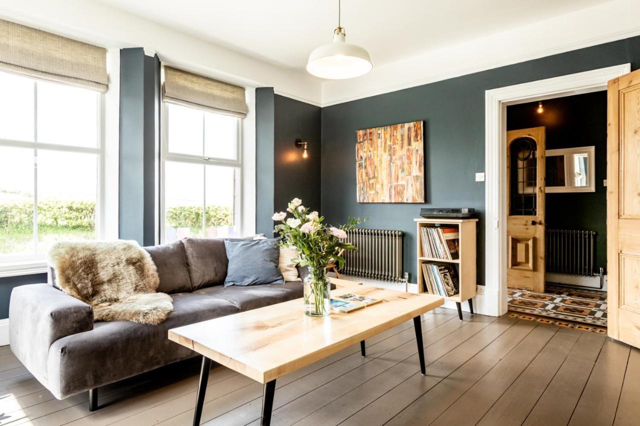 The Old Vicarage Bed and Breakfast Moylgrove Eksteriør billede